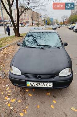 Хэтчбек Opel Corsa 1998 в Киеве