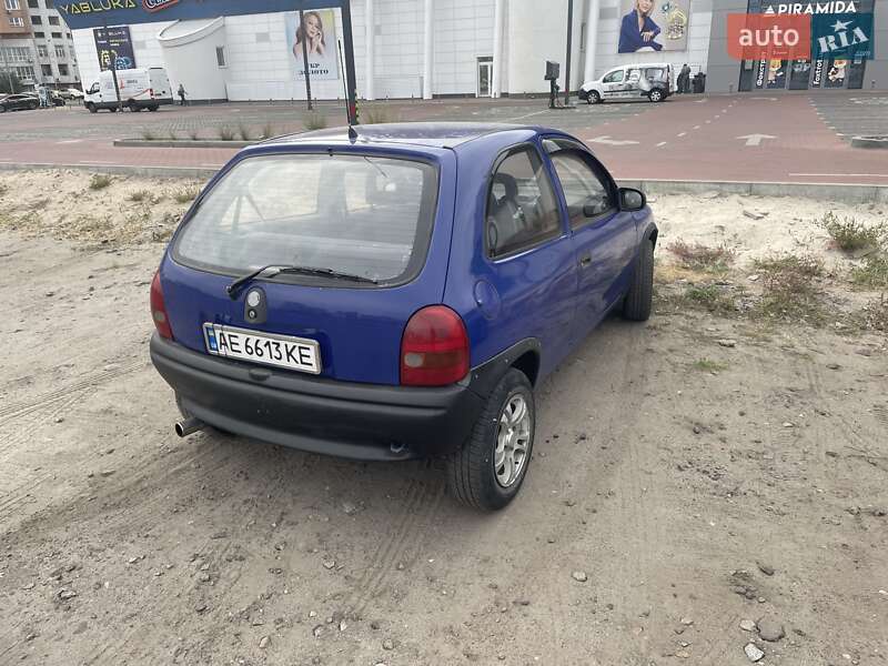 Хэтчбек Opel Corsa 1995 в Верхнеднепровске