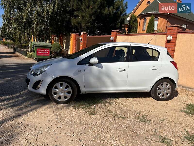 Хэтчбек Opel Corsa 2012 в Одессе