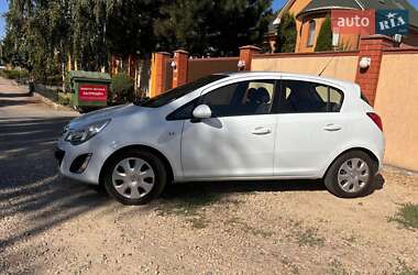 Хэтчбек Opel Corsa 2012 в 
