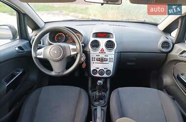 Хэтчбек Opel Corsa 2012 в Киеве