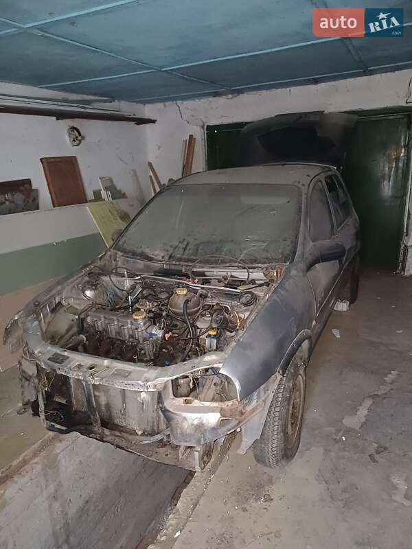 Хэтчбек Opel Corsa 1993 в Днепре