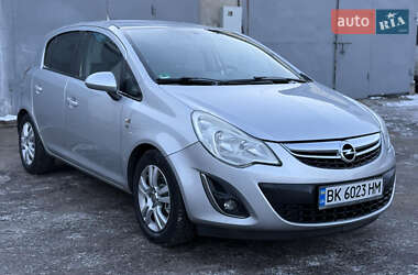 Хэтчбек Opel Corsa 2012 в Ровно