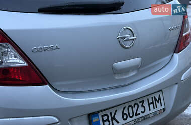 Хэтчбек Opel Corsa 2012 в Ровно