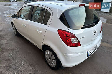 Хэтчбек Opel Corsa 2013 в Червонограде