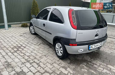 Хэтчбек Opel Corsa 2000 в Владимире