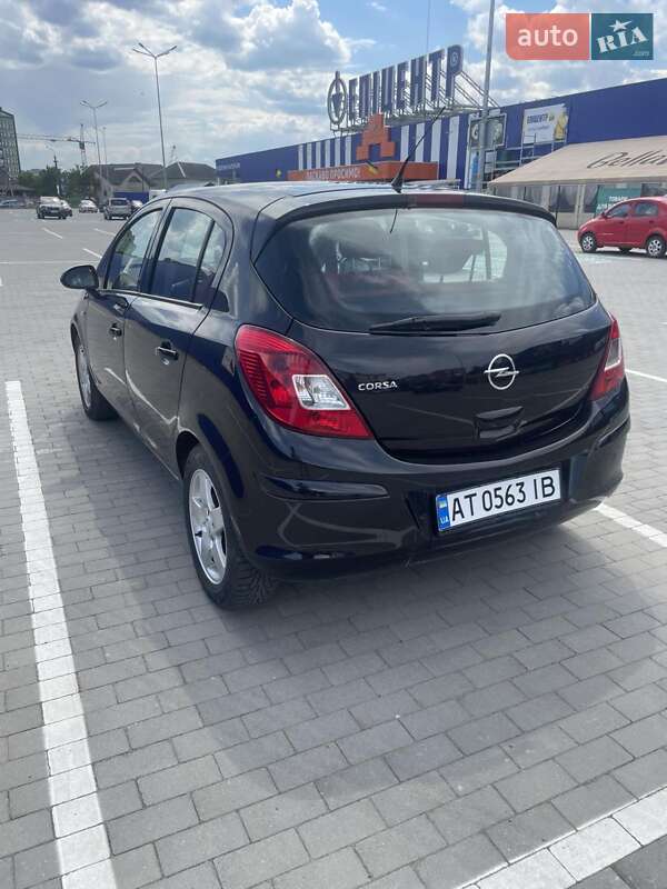 Хетчбек Opel Corsa 2009 в Калуші