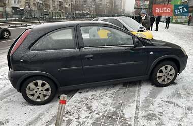 Хетчбек Opel Corsa 2003 в Києві