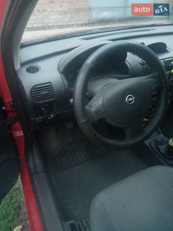 Хэтчбек Opel Corsa 2003 в Сокале