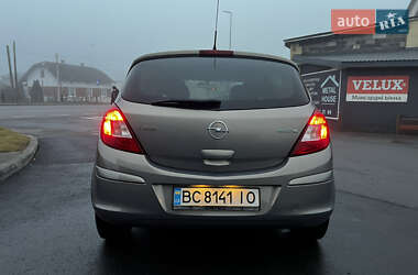 Хетчбек Opel Corsa 2010 в Стрию