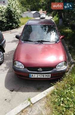 Хетчбек Opel Corsa 2000 в Білій Церкві