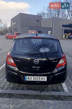 Хэтчбек Opel Corsa 2011 в Виноградове