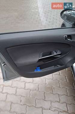 Хэтчбек Opel Corsa 2013 в Хоросткове