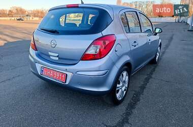 Хэтчбек Opel Corsa 2009 в Киеве