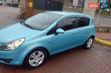 Хетчбек Opel Corsa 2010 в Рівному