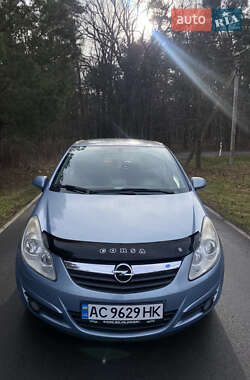 Хэтчбек Opel Corsa 2008 в 