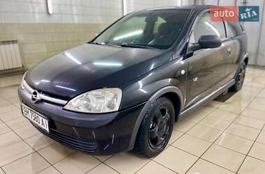 Хетчбек Opel Corsa 2003 в 