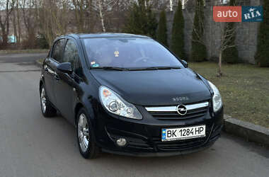 Хэтчбек Opel Corsa 2009 в Ровно