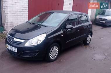 Хэтчбек Opel Corsa 2008 в Киеве