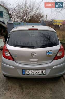 Хетчбек Opel Corsa 2011 в Рівному