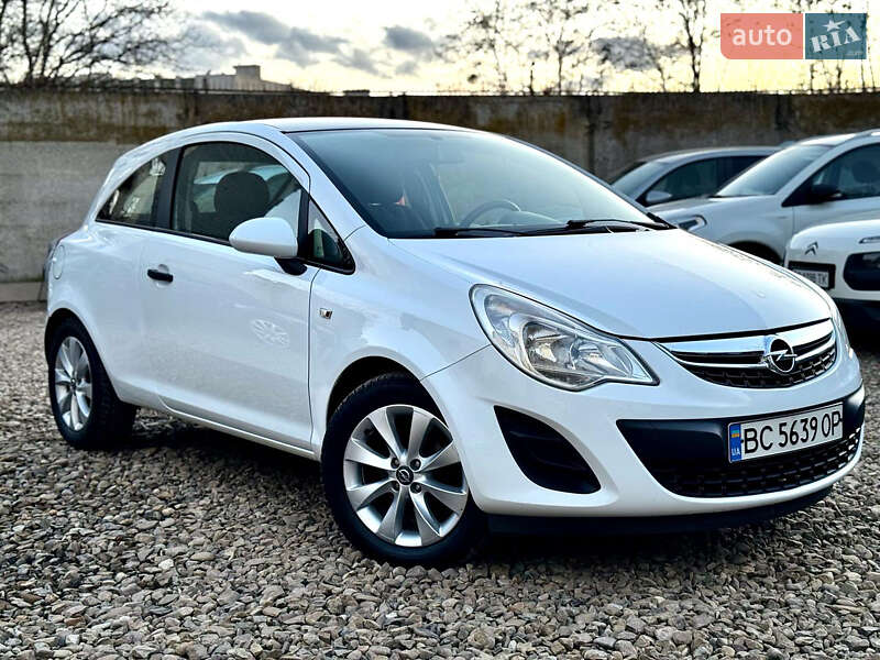 Хэтчбек Opel Corsa 2011 в Стрые