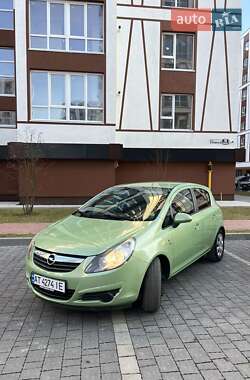 Хетчбек Opel Corsa 2010 в Івано-Франківську