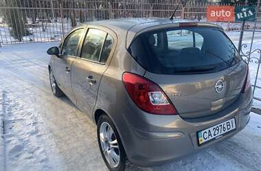 Хэтчбек Opel Corsa 2013 в Смеле