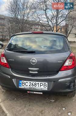 Хэтчбек Opel Corsa 2011 в Стрые