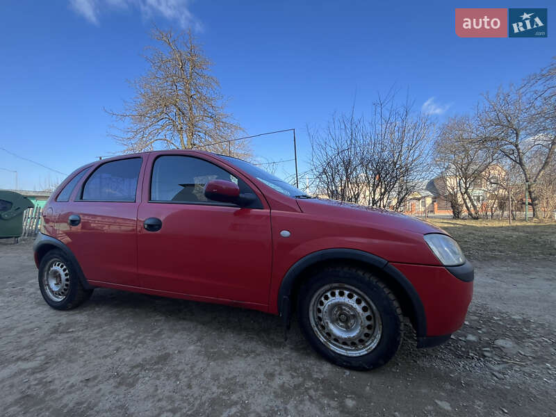 Хэтчбек Opel Corsa 2002 в Львове