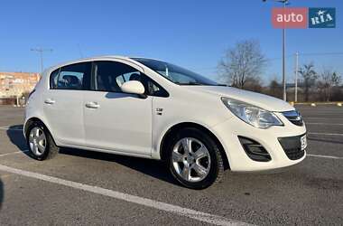 Хэтчбек Opel Corsa 2012 в Черновцах