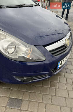 Хэтчбек Opel Corsa 2010 в Ивано-Франковске