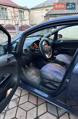 Хетчбек Opel Corsa 2009 в 