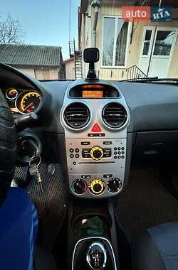 Хетчбек Opel Corsa 2009 в 