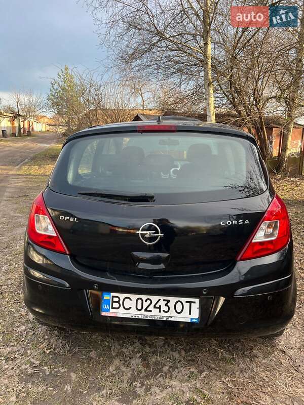 Хэтчбек Opel Corsa 2007 в Бродах