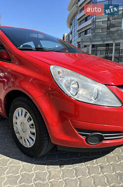 Хэтчбек Opel Corsa 2008 в 