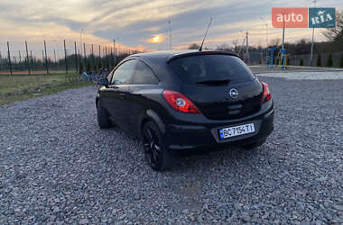 Хэтчбек Opel Corsa 2014 в 