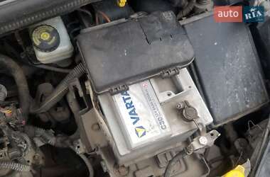 Хэтчбек Opel Corsa 2009 в 