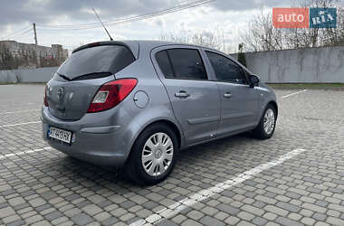 Хэтчбек Opel Corsa 2007 в 