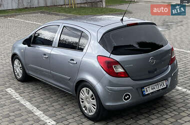 Хэтчбек Opel Corsa 2007 в 