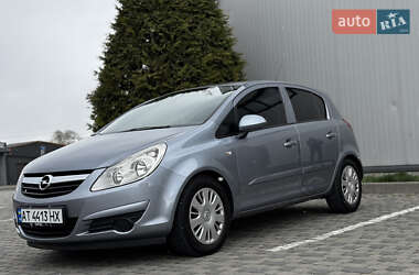 Хэтчбек Opel Corsa 2007 в 