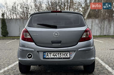 Хэтчбек Opel Corsa 2007 в 