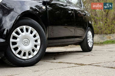 Хэтчбек Opel Corsa 2008 в 