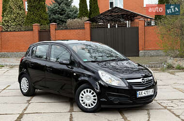 Хэтчбек Opel Corsa 2008 в 
