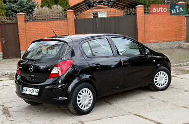 Хэтчбек Opel Corsa 2008 в 