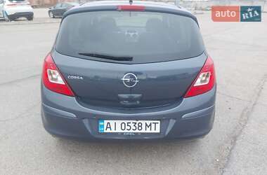 Хэтчбек Opel Corsa 2010 в 