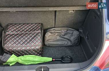 Хетчбек Opel Corsa 2009 в 