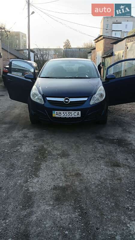 Хетчбек Opel Corsa 2009 в 