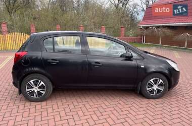 Хэтчбек Opel Corsa 2009 в 
