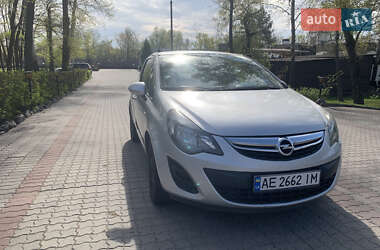 Хэтчбек Opel Corsa 2014 в 
