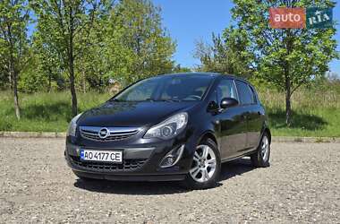 Хэтчбек Opel Corsa 2011 в Ужгороде